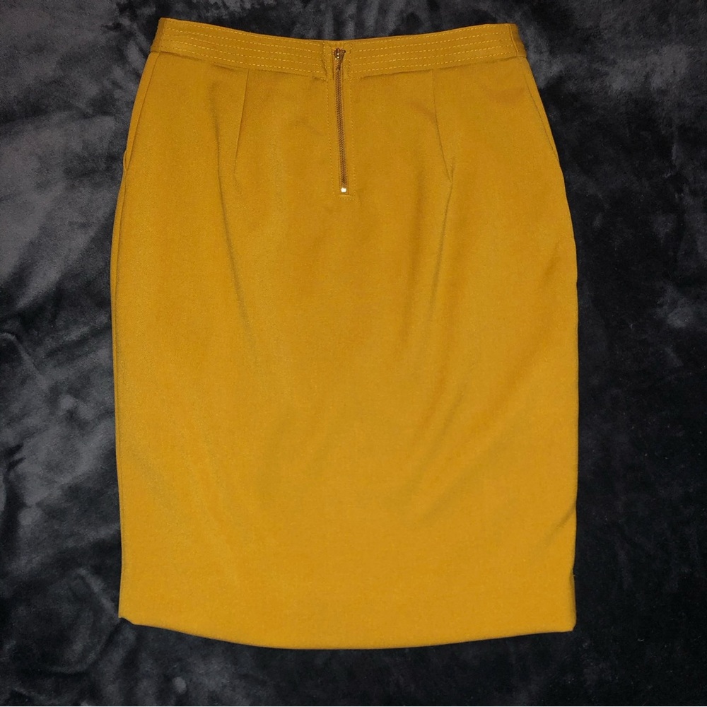 Limited NWT! Mustard Golden Yellow Women’s Zippered Pencil Skirt Sz XS 0P - Picture 3 of 5